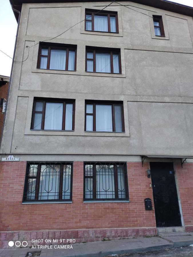 Studio In The Center City 基希讷乌 外观 照片