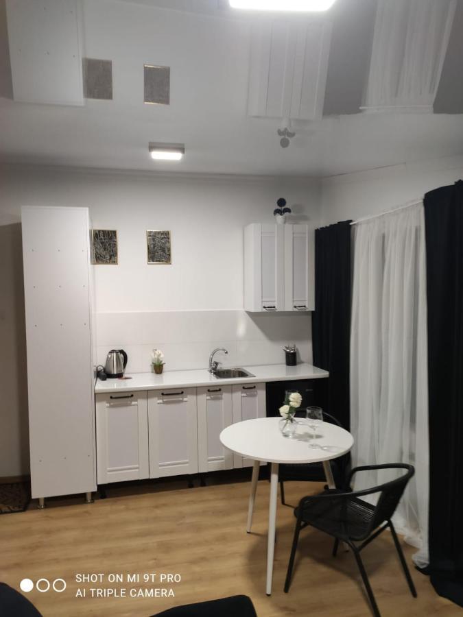 Studio In The Center City 基希讷乌 外观 照片
