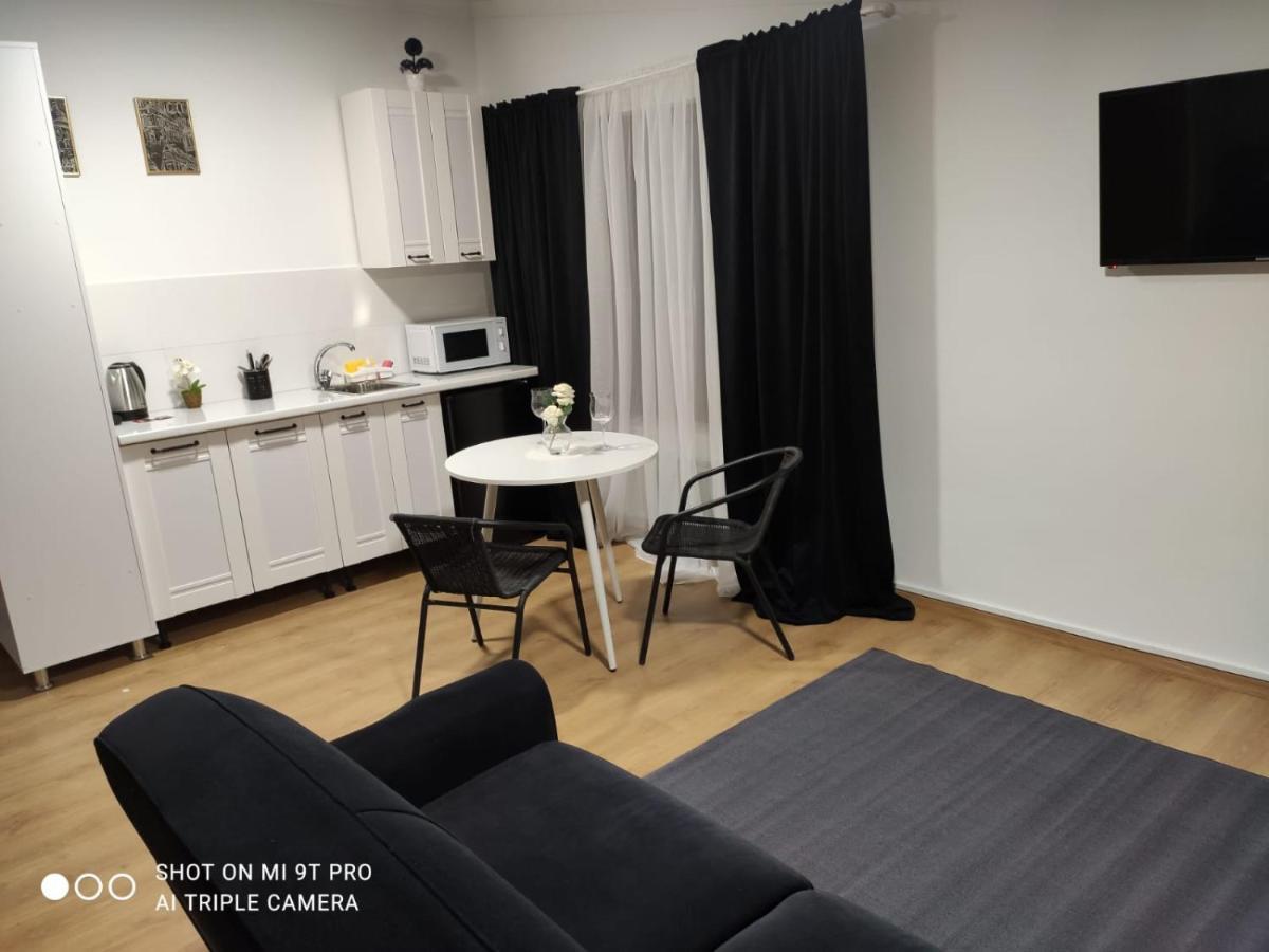 Studio In The Center City 基希讷乌 外观 照片